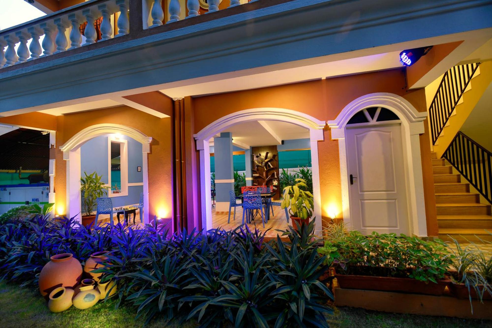 Treehouse Nova Hotel Cansaulim Bagian luar foto